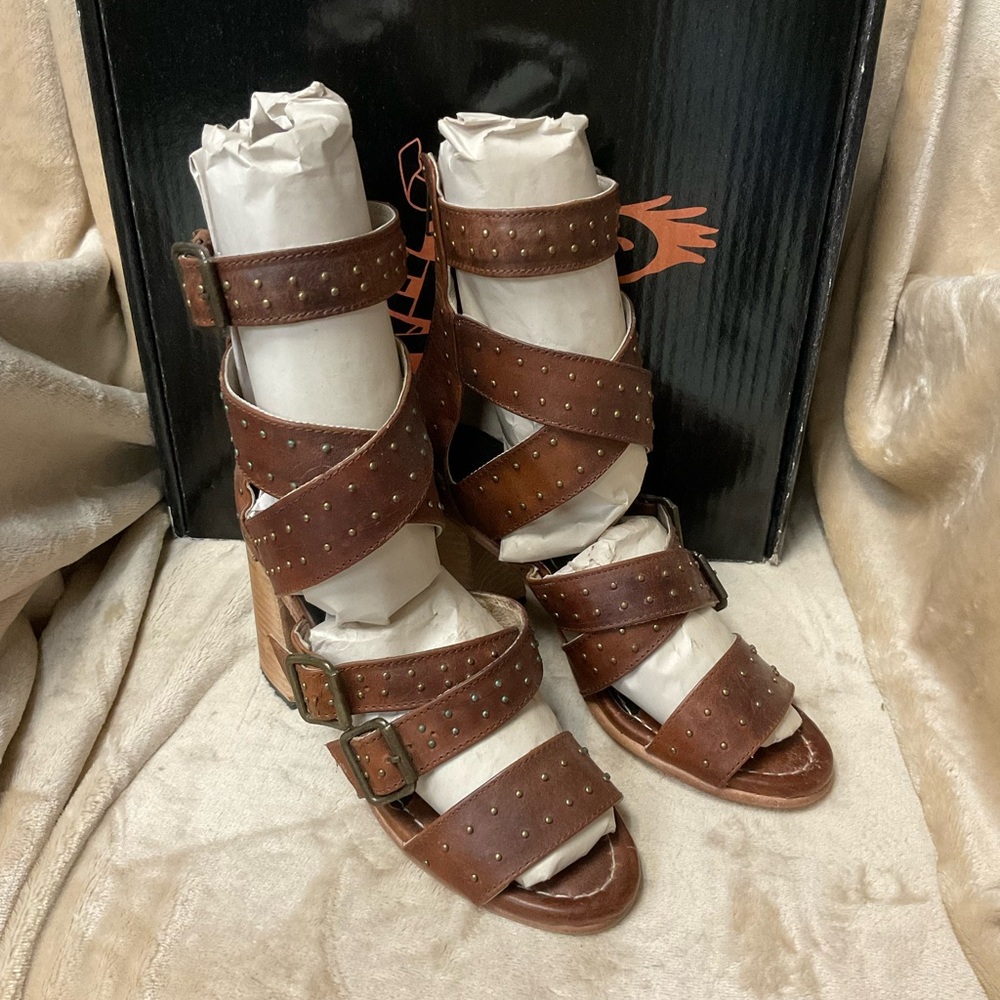 FREEBIRD BY STEVEN TANICA LEATHER STRAPPY SANDALS IN COGNAC SIZE 8 - Picture 2 of 9
